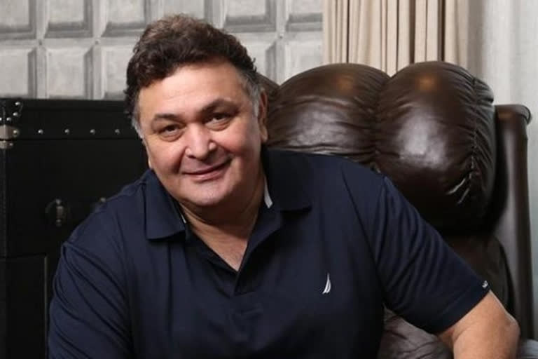 Govt should open liquor stores in evenings during lockdown: Rishi Kapoor