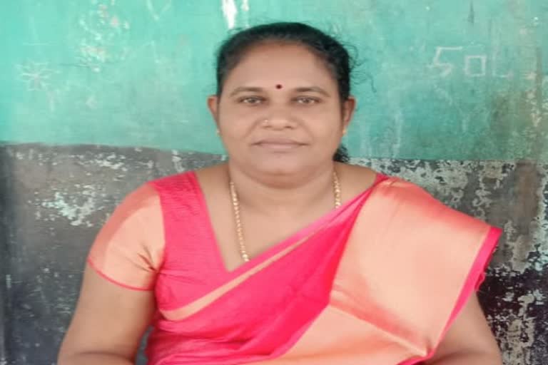 Nagai government school teacher gives money to TN CM corona relief fund