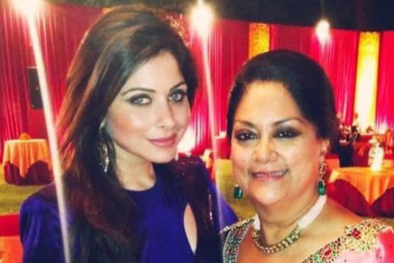 Kanika Kapoor tests coronavirus positive for fourth time