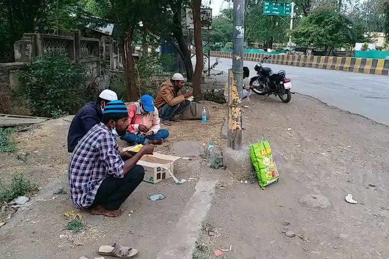 building workers request police for permission going to home