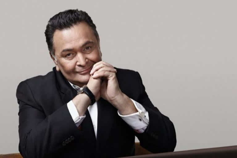 rishi Kapoor asks government to open all licensed liquor stores in the evening for some time amid lockdown  വൈകുന്നേരങ്ങളില്‍ കുറച്ച് സമയം മദ്യശാലകള്‍ തുറക്കണമെന്നാവശ്യപ്പെട്ട് ഋഷി കപൂര്‍  ഋഷി കപൂര്‍  ലോക്‌ഡൗണ്‍  rishi Kapoor asks government  lockdown  ബോളിവുഡ് നടന്‍ ഋഷി കപൂര്‍