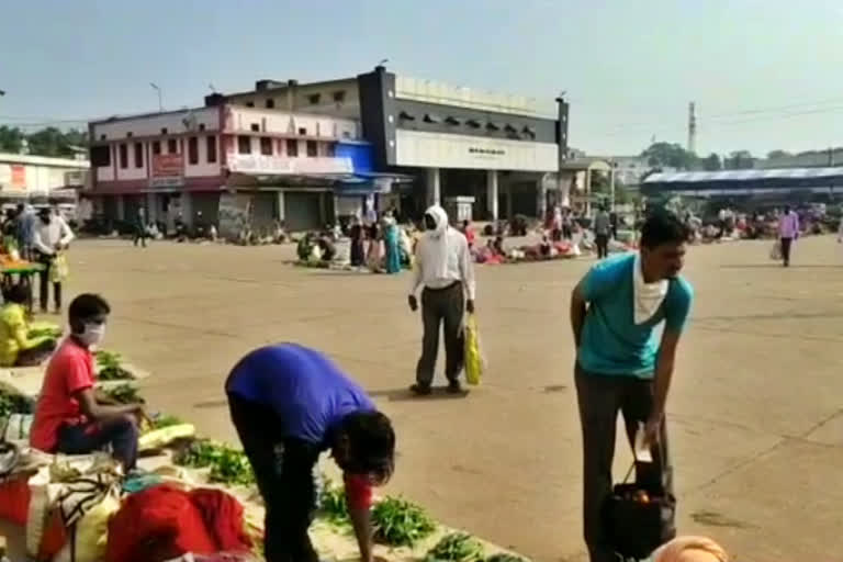 Municipality president constructed temporary vegetable market in Balod