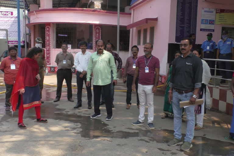 Sanitary spraying at the district main hospital