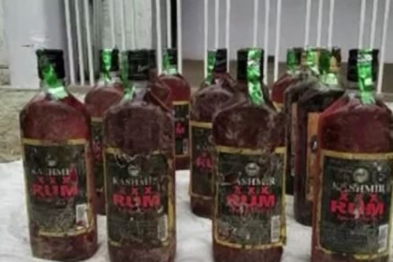 liquor problem in kerala  ലോക്‌ഡൗൺ കേരളം  മദ്യം കേരളം  മദ്യപാനികൾ കേരളം  kerala lock down issue