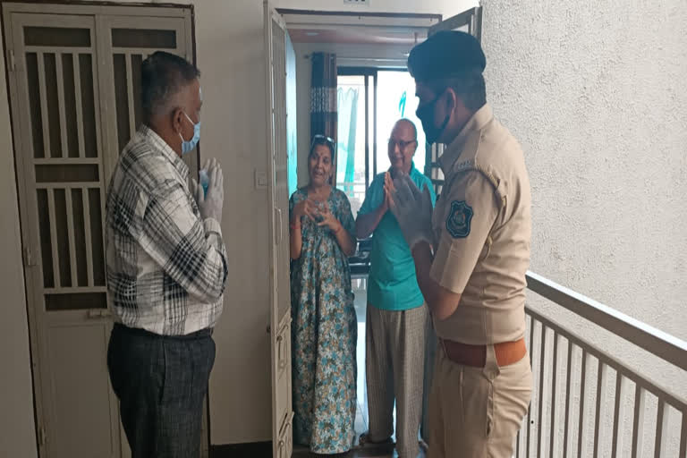 Kheda police have expressed concern for the elderly during the lockdown