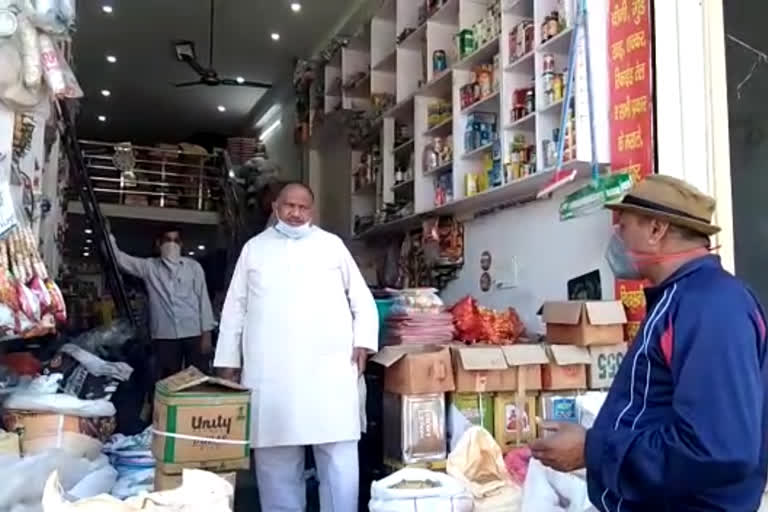 shopkeepers opening shop for consumers at najafgarh in delhi in lockdown