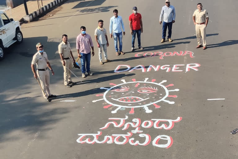 Belagavi police rising awareness abut Corona