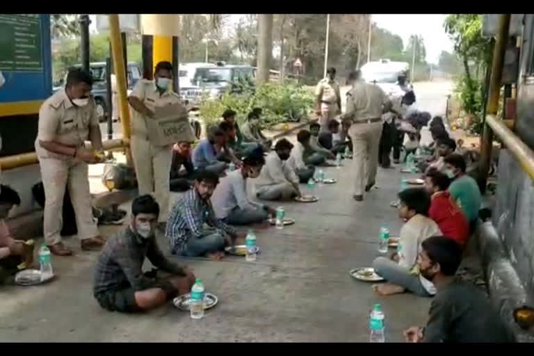 police served food for poor and other state worker between corona outbreak