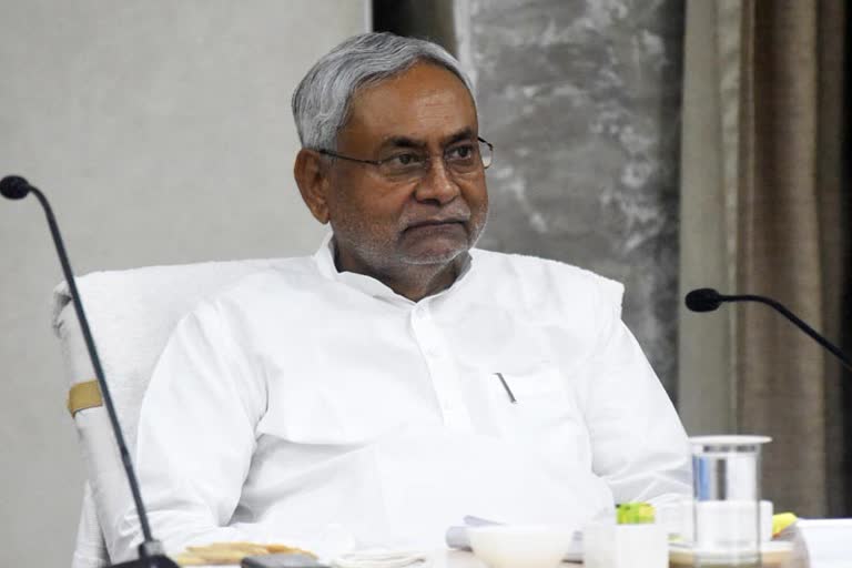 Nitish Kumar meeting regarding Coronavirus in patna