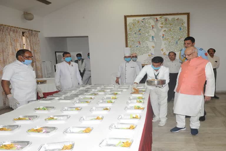 food-prepared-for-needy-in-raj-bhavan-bhopal