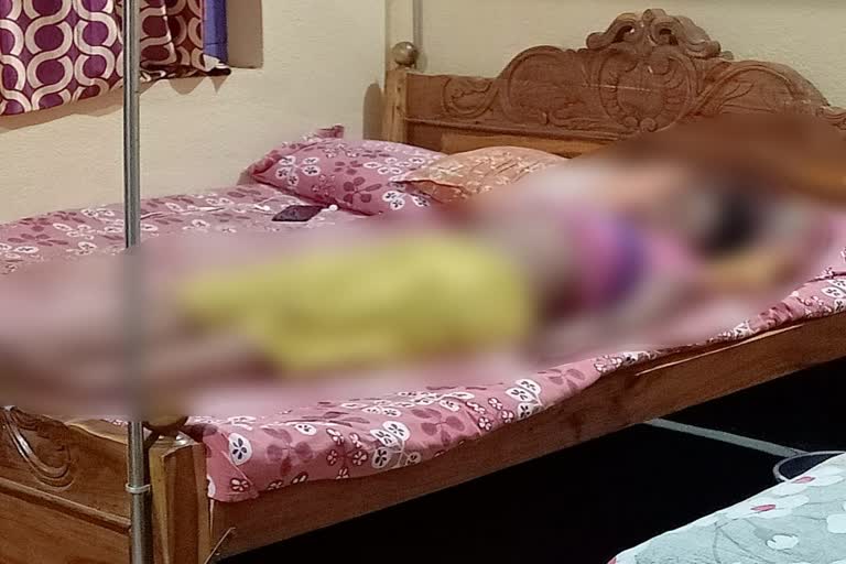 Woman body found in a closed room pakur