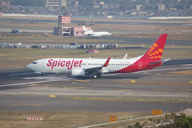 SpiceJet to cut 10-30 pc salary of all employees in March  സ്പൈസ് ജെറ്റ്  ജീവനക്കാരുടെ മാർച്ച് മാസത്തെ ശമ്പളം വെട്ടിക്കുറയ്ക്കുമെന്ന് സ്പൈസ് ജെറ്റ്  SpiceJet