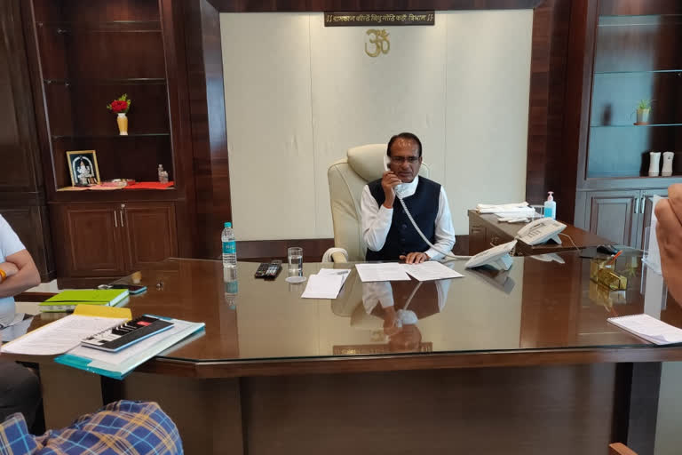 cm-shivraj-singh-chouhan-talked-and-thanked-people-of-indore-via-phone-call