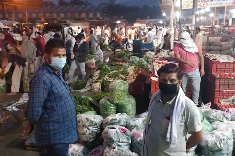 crowd of people in gohana