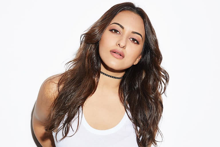 Sonakshi's piquant reply to trolls on her contribution to COVID-19 fund