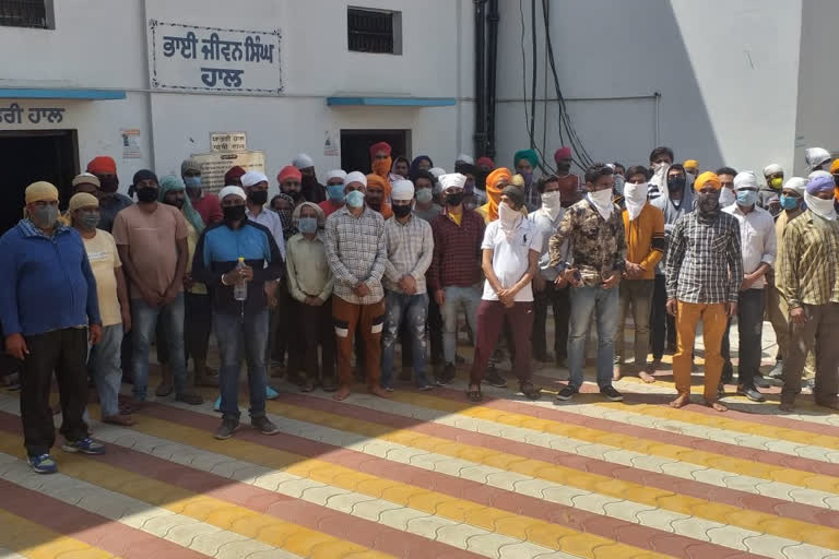 Over 200 struck at Majnu Ka Tilla gurdwara being evacuated