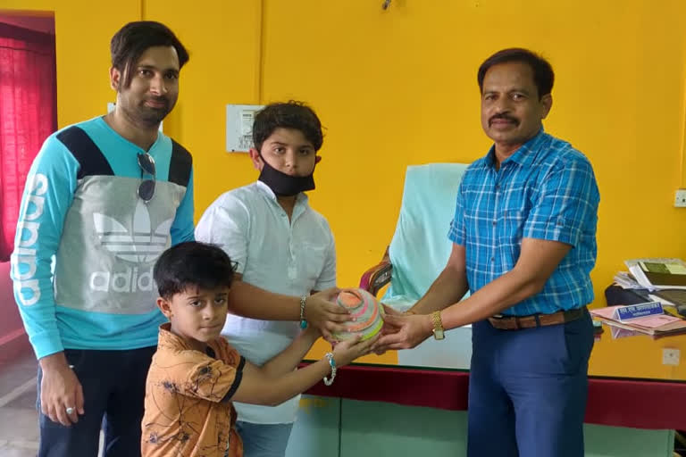 nanded student donate Chief Minister Relief Fund