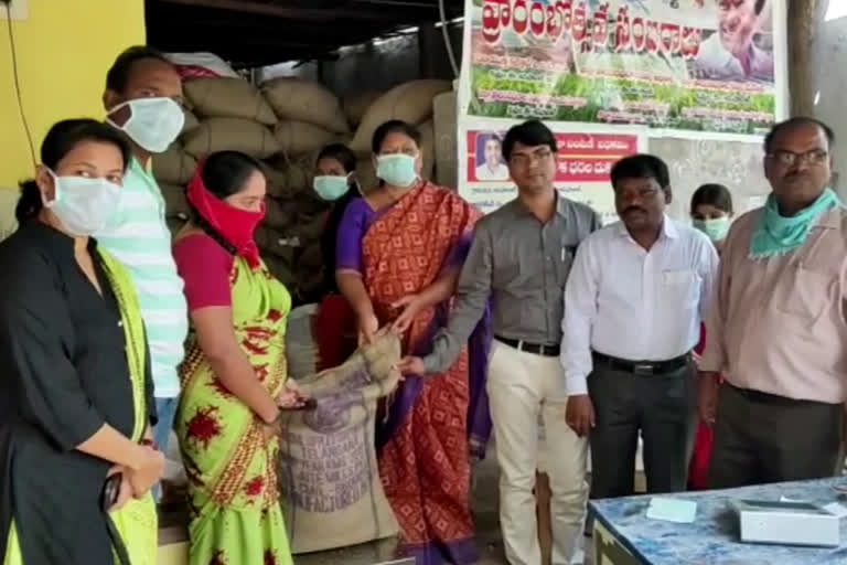 ration-rice-distribution-in-kumarambhim-asifabad-district