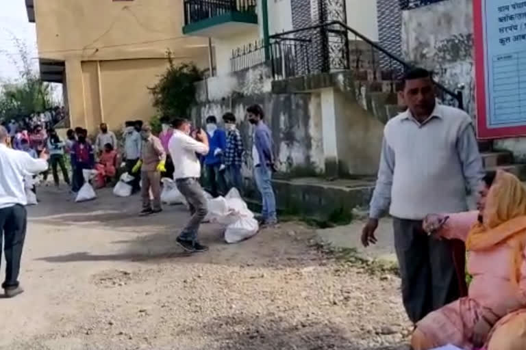 migrant laborers in Bijdi