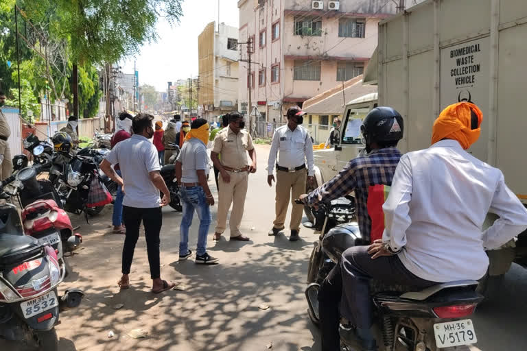 Bhandara police take action against vehicle owners