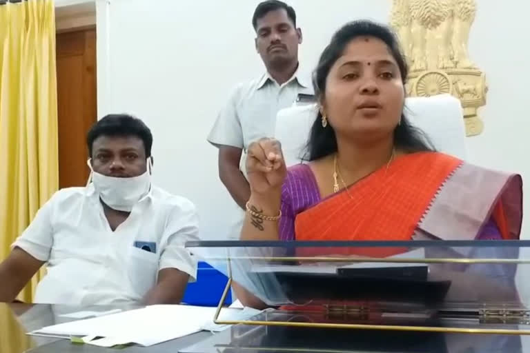 dy cm pamula pushpa srivani