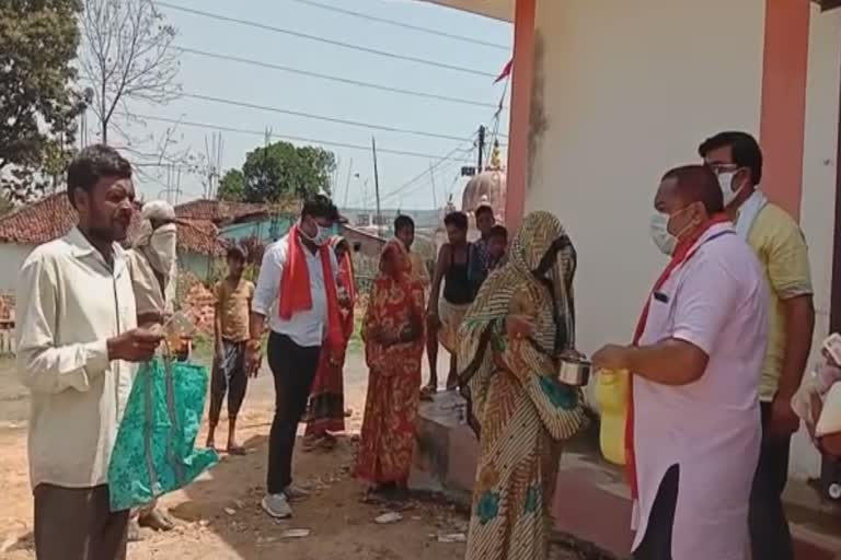 Ramnavmi celebrated by distributing lamp