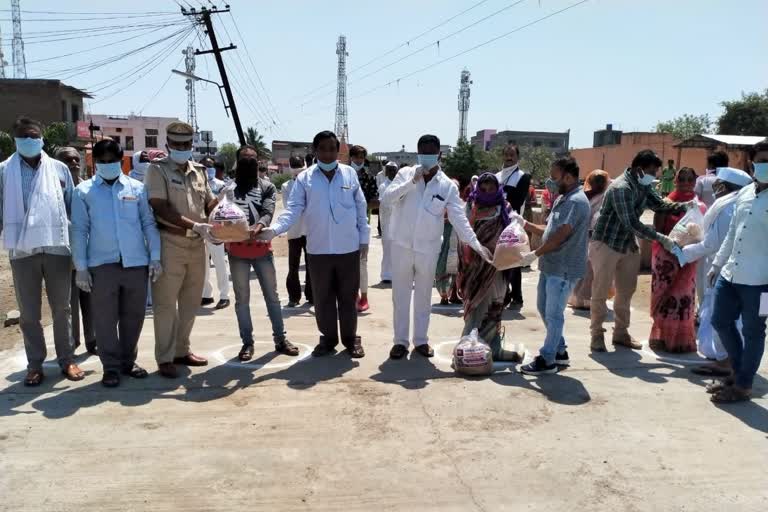 allotment of essential goods to 500 family by social workers In Bhokardan