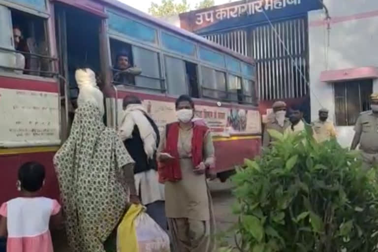 उपकारागार से पैरोल पर रिहा हुए 22 कैदी