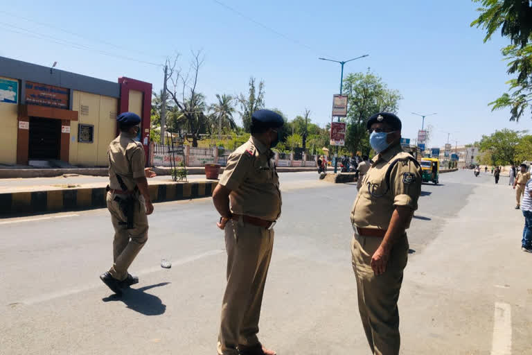 Strict execution of lockdown in Banaskantha district