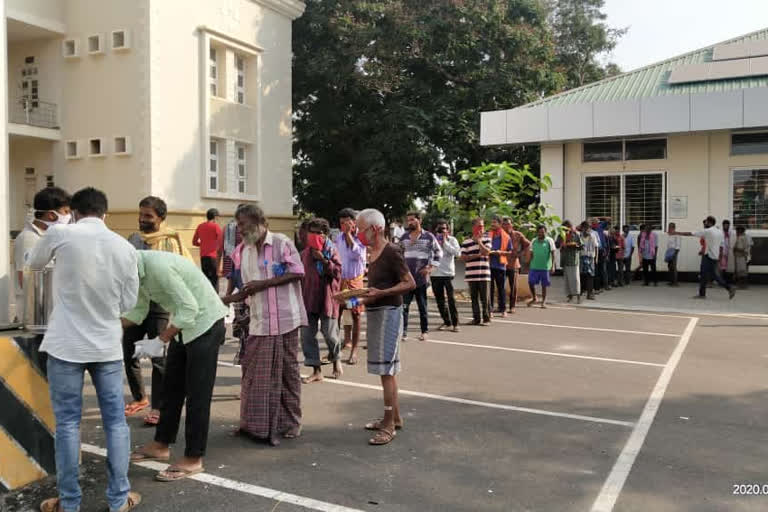 food distribute from youth in mangalore