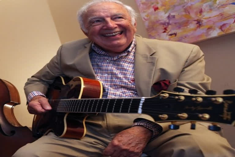 Jazz guitarist Bucky Pizzarelli dies at 94 from coronavirus