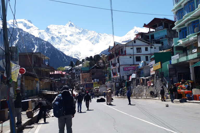 shortage of sanitizers and masks in Kinnaur