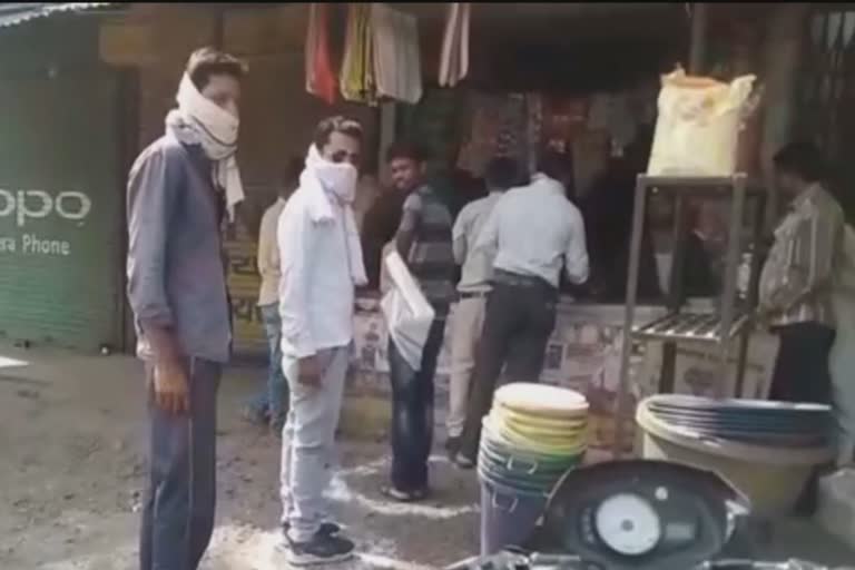 Tehsildar and manure department team conducted raids in grocery store