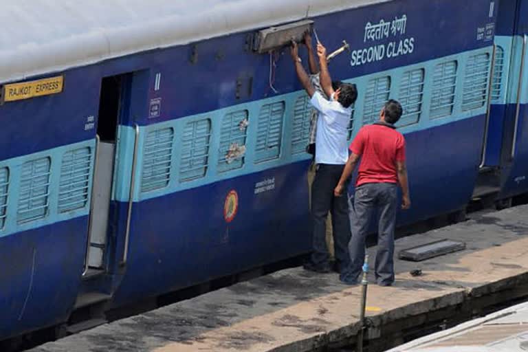 70-train-coaches-to-serve-as-isolation-wards-in-gujarat-covid-19