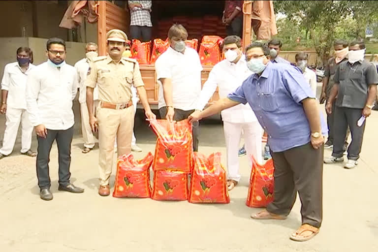 90 quintals of rice distribution in ghmc orphans