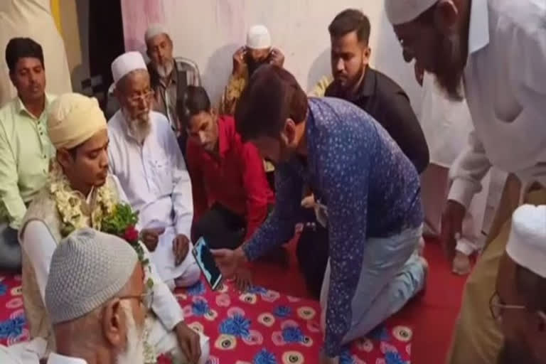 Marriage solemnised on phone in Maharashtra