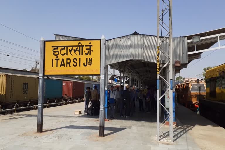 itarsi railway junction deserted due to lockdown