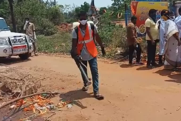 గ్రామాల్లో పారిశుద్ధ్య కార్యక్రమాలు ముమ్మరం