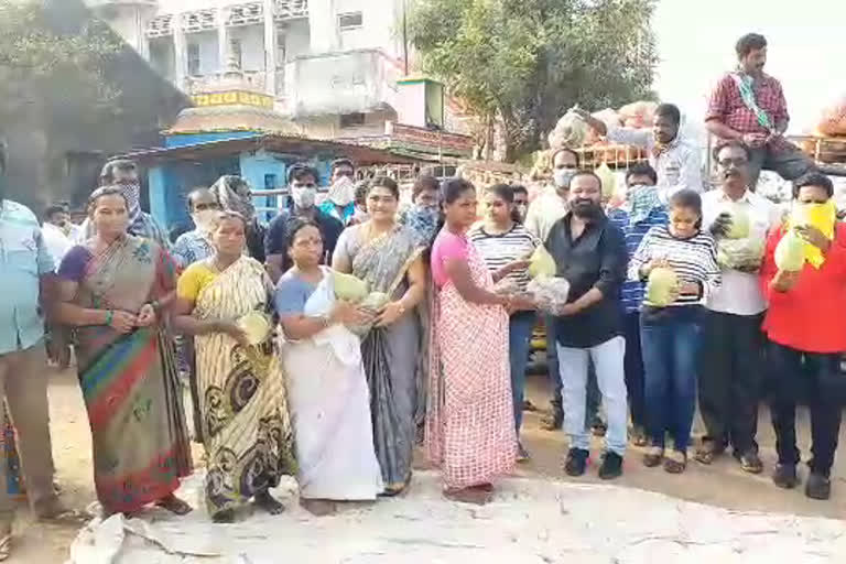 lockdown Distribution of vegetables