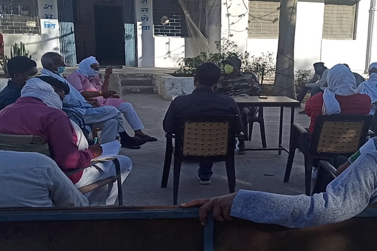 Meeting of religious leaders in Mahona police station