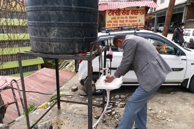 Foot-operated public tap installed at IGMC shimla, IGMC में स्थापित किया गया पैर से चलने वाला सार्वजनिक नल