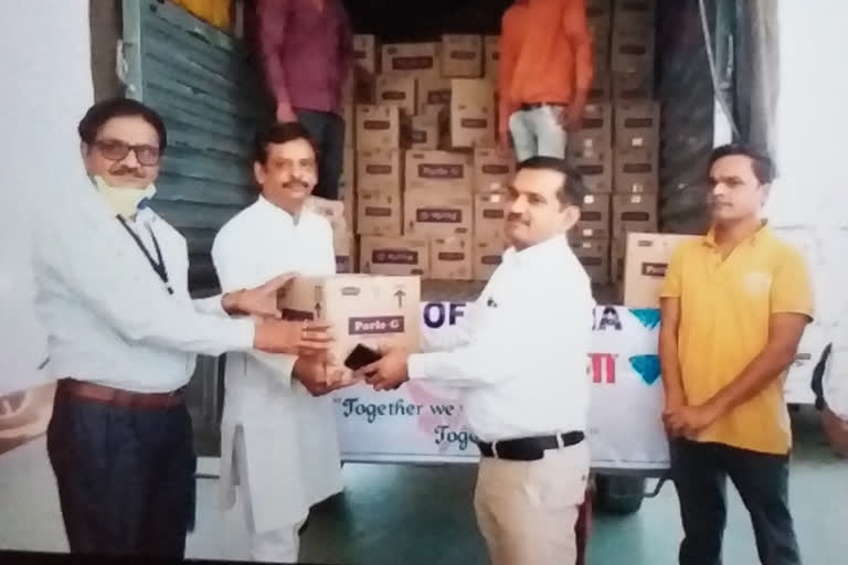 James of Vidisha Group donated 72 thousand biscuit packets to the administration