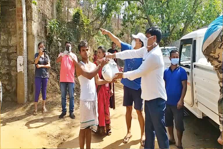 Food distribution panjabari by BJP workers