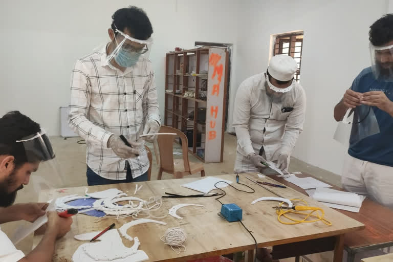 Preparing a face shield for the protection of medical personnel