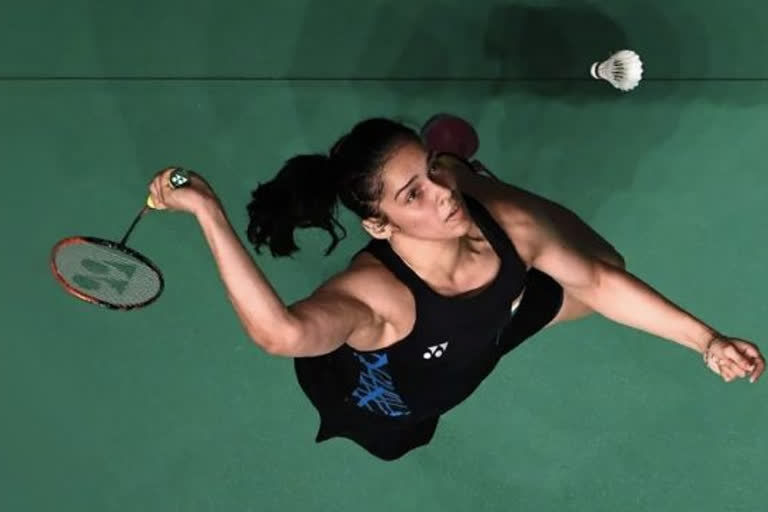 Indian women badminton player saina nehwal clean roads