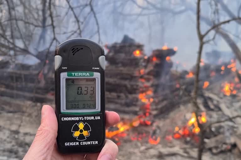 fire near chernobyl boosts radiation