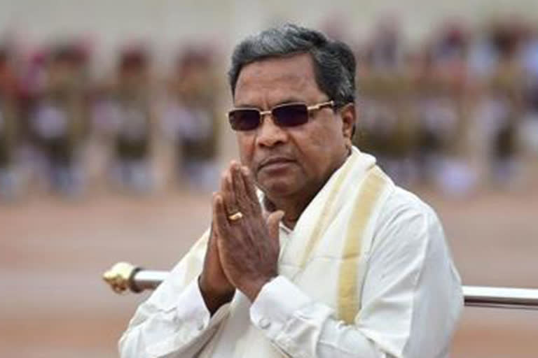 Siddaramaiah urges K'taka CM to announce special package to help farmers, working class