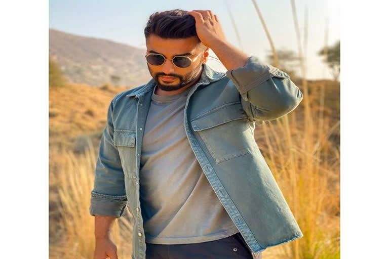 Arjun kapoor, Arjun kapoor news, Arjun kapoor updates, Arjun kapoor donate money in pm cares fund cm relief funds, अर्जुन कपूर, अर्जुन कपूर ने बढ़ाया मदद का हाथ, अर्जुन कपूर ने 5 जगहों पर किया डोनेशन