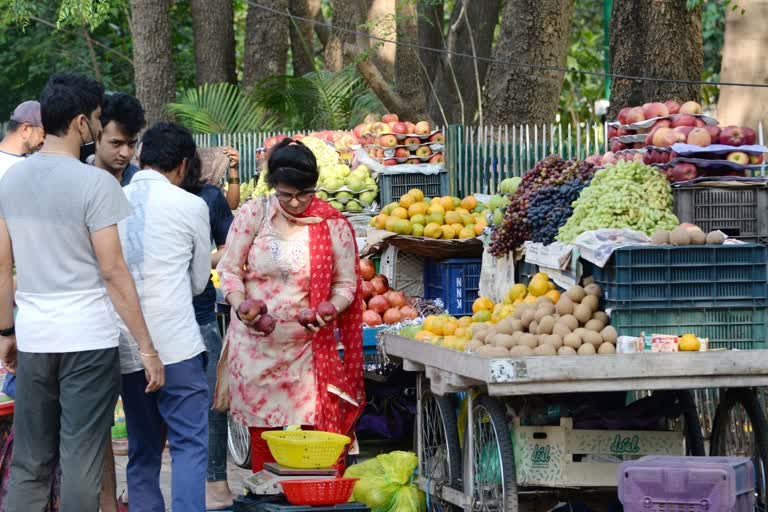 fruit business reduced by 60 percent after lockdown