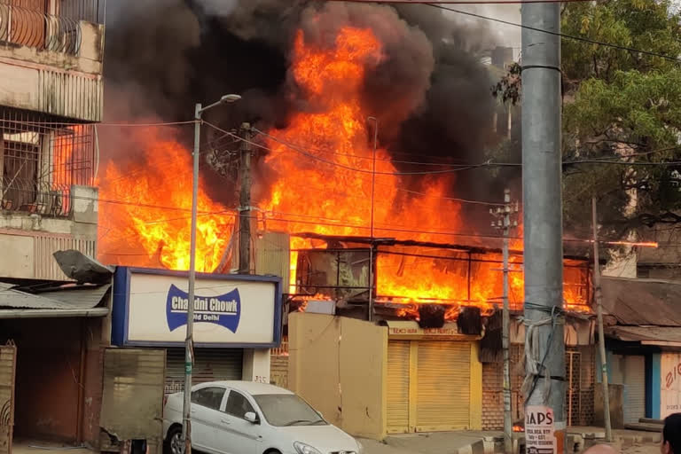 fire broke out in rehabari guwahati